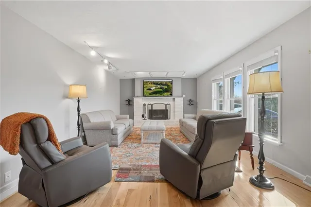 $560,000 | 15806 Northeast 176th Street, Holt, MO 64048