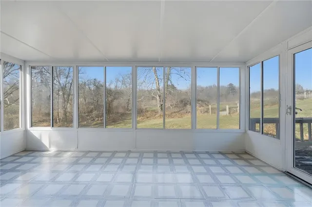 $560,000 | 15806 Northeast 176th Street, Holt, MO 64048