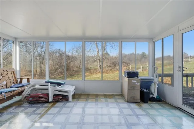 $560,000 | 15806 Northeast 176th Street, Holt, MO 64048