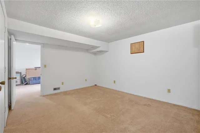 $560,000 | 15806 Northeast 176th Street, Holt, MO 64048