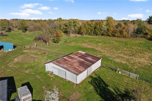 $560,000 | 15806 Northeast 176th Street, Holt, MO 64048