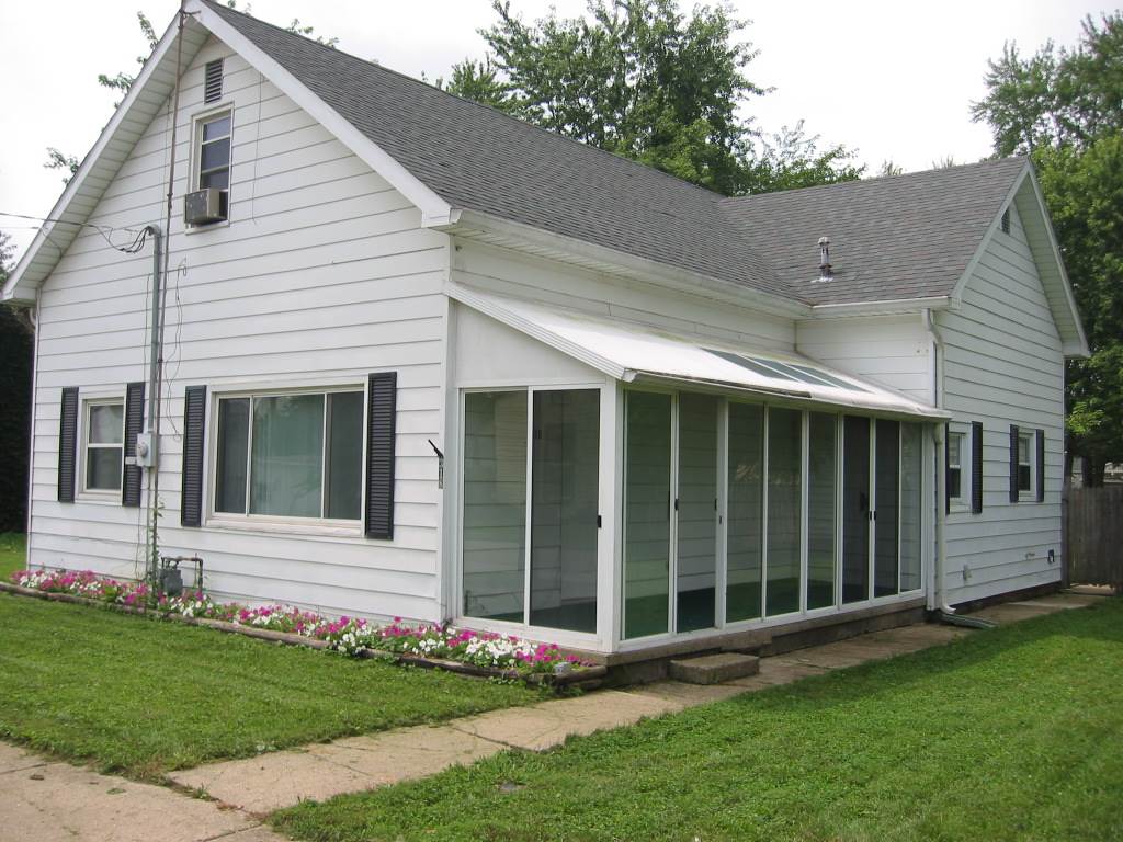 318 Riley Avenue Greenfield, IN 46140 - Photo 1 of 17 Gallery Image 1