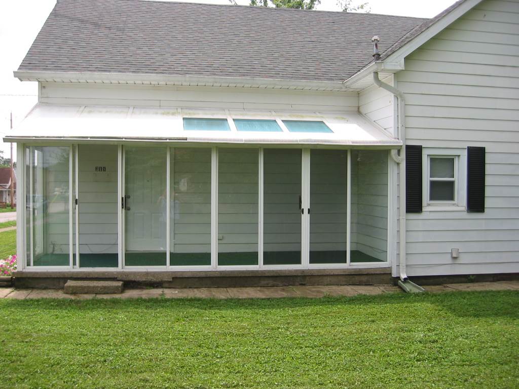 318 Riley Avenue Greenfield, IN 46140 - Photo 4 of 17 Gallery Image 4