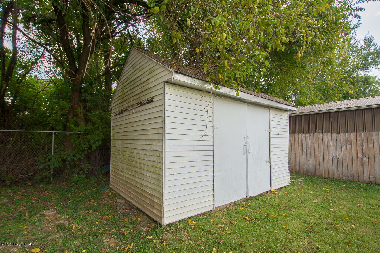 3007 Gudgel Road Louisville, KY 40211 - Photo 33 of 36 Shed