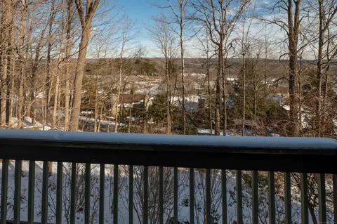 $212,900 | 86 Heritage Village, Unit D, Southbury, CT 06488