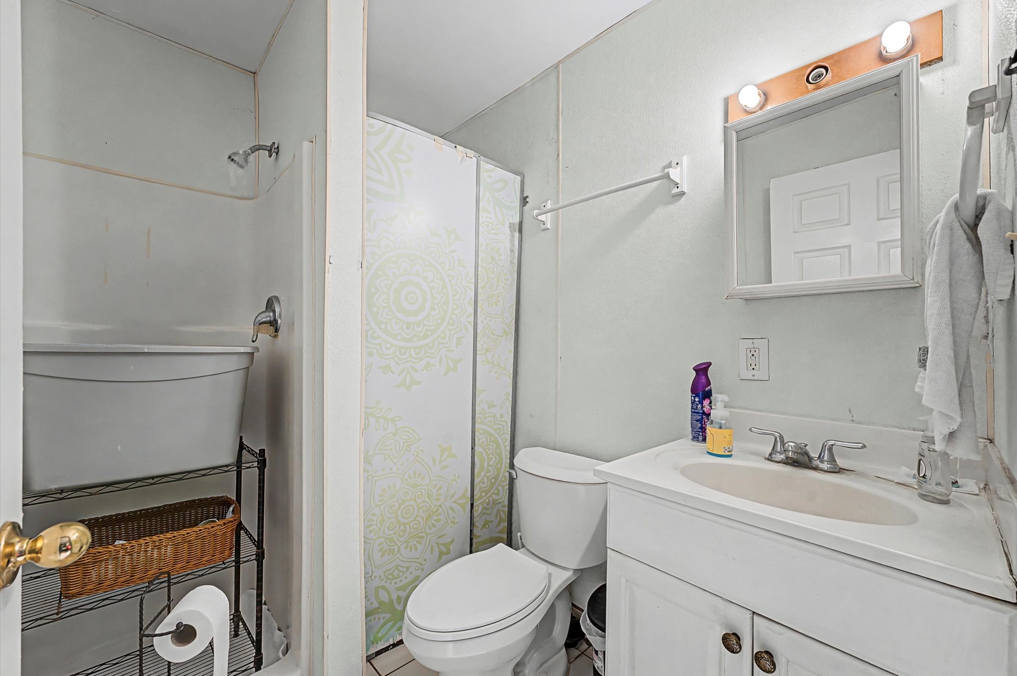 19417 Haude Road Spring, TX 77388 - Photo 12 of 29 a bathroom with a sink toilet vanity and shower
