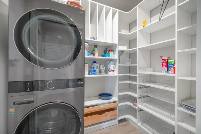 $494,999 | 2853 Fox Lake Circle, Unit 201, Waukesha, WI 53189