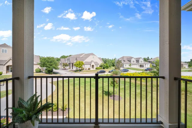 $494,999 | 2853 Fox Lake Circle, Unit 201, Waukesha, WI 53189