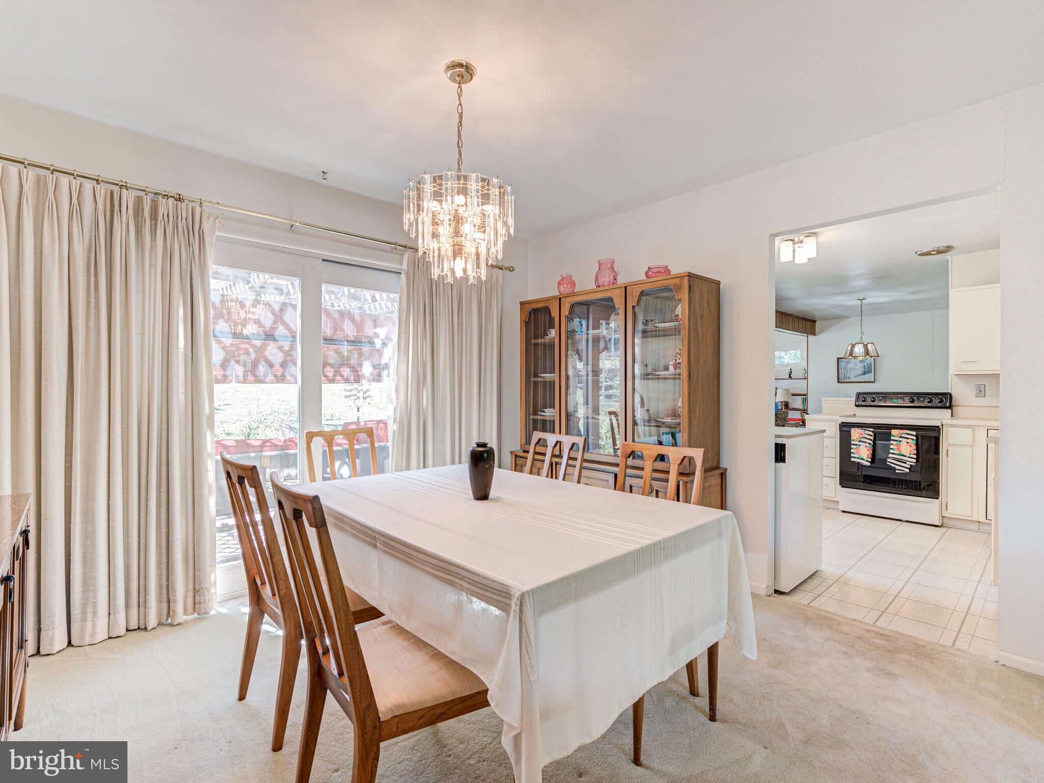 621 West Beech Road Sterling, VA 20164 - Photo 13 of 60 Dining Room