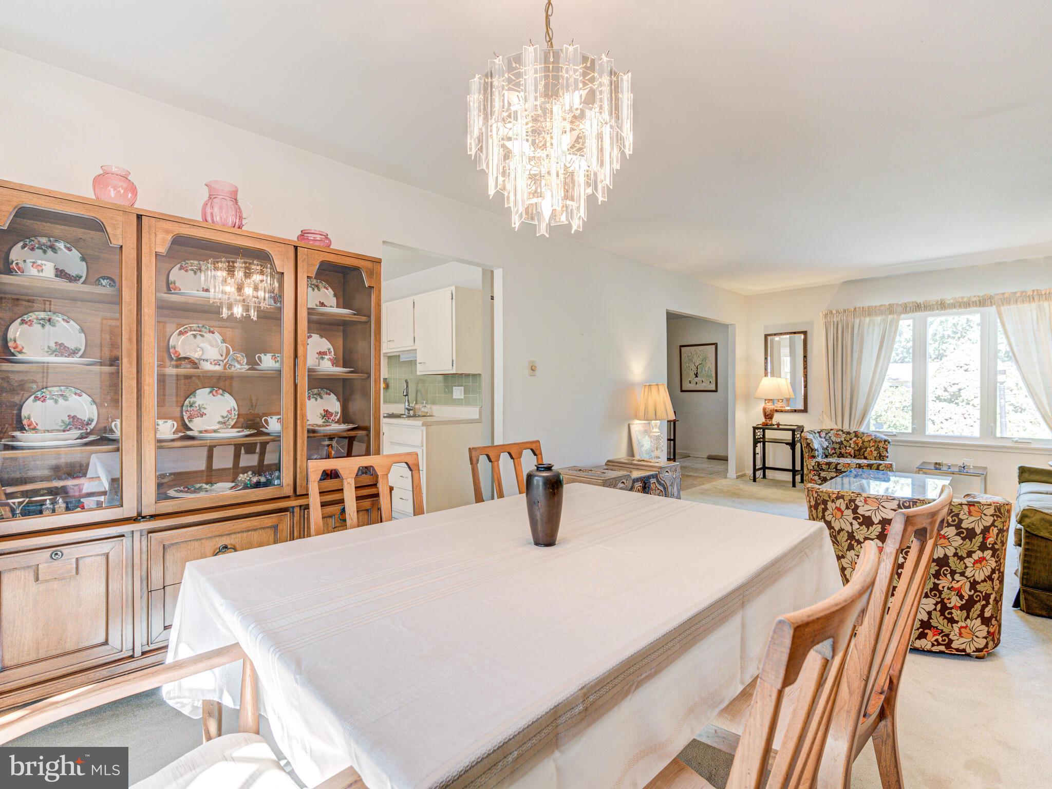621 West Beech Road Sterling, VA 20164 - Photo 14 of 60 Dining Room