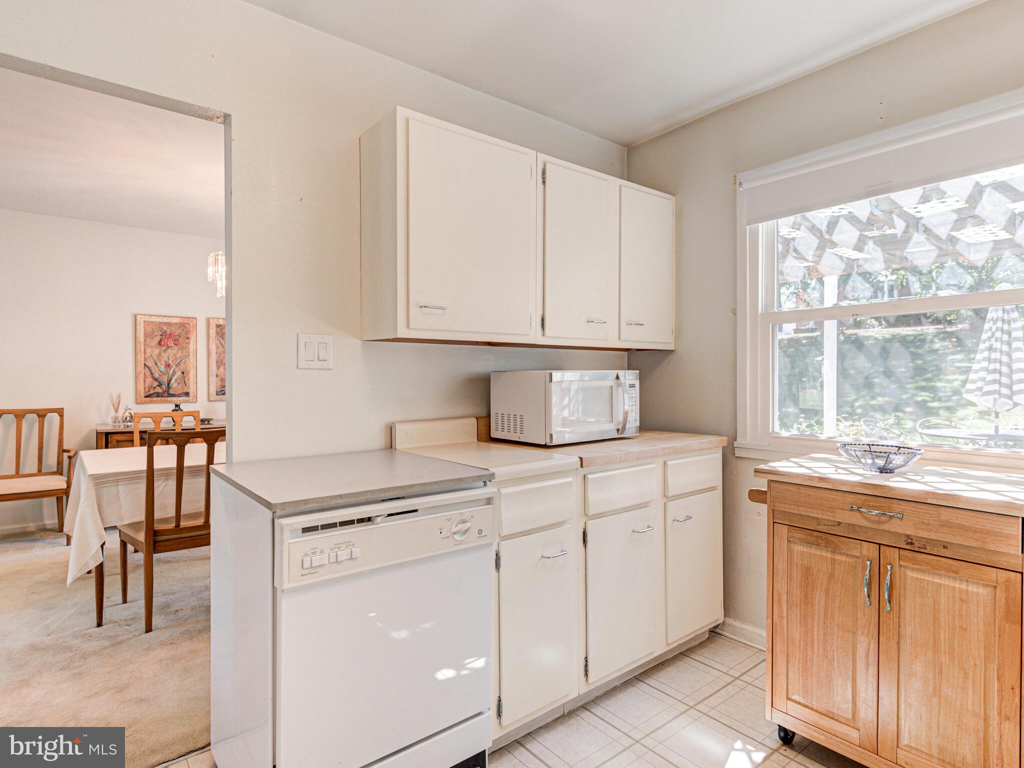 621 West Beech Road Sterling, VA 20164 - Photo 18 of 60 Kitchen