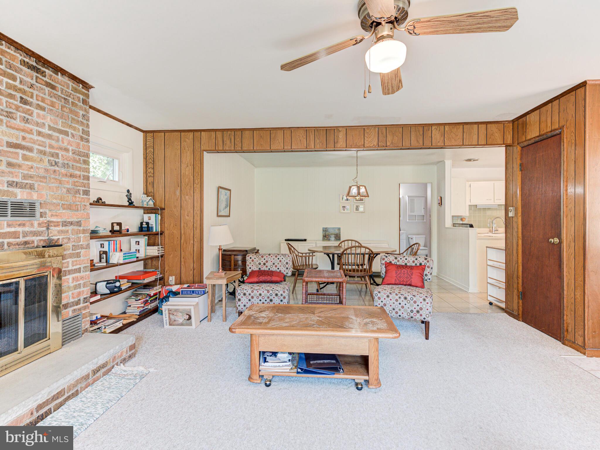 621 West Beech Road Sterling, VA 20164 - Photo 28 of 60 Family Room