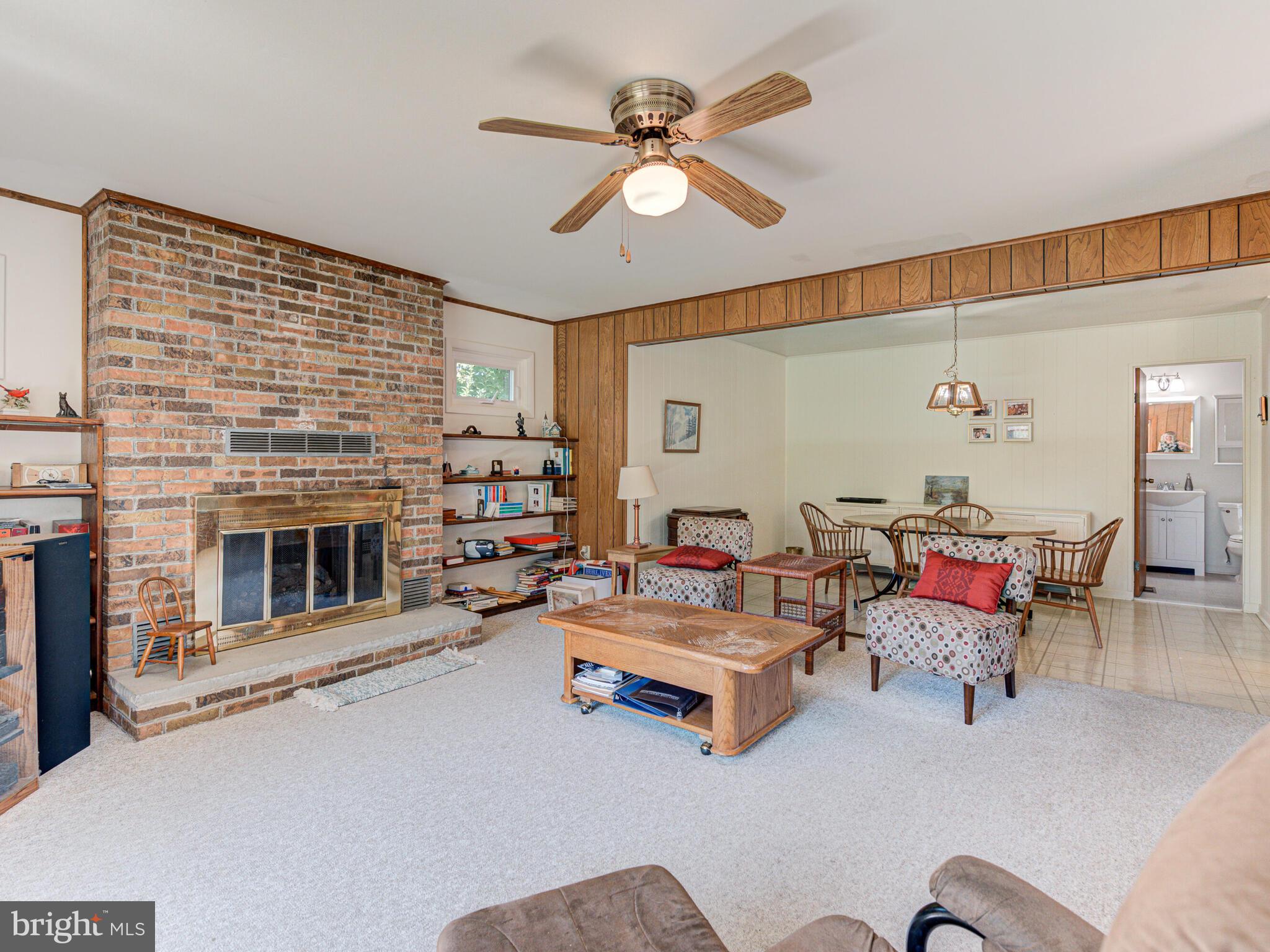 621 West Beech Road Sterling, VA 20164 - Photo 30 of 60 Family Room