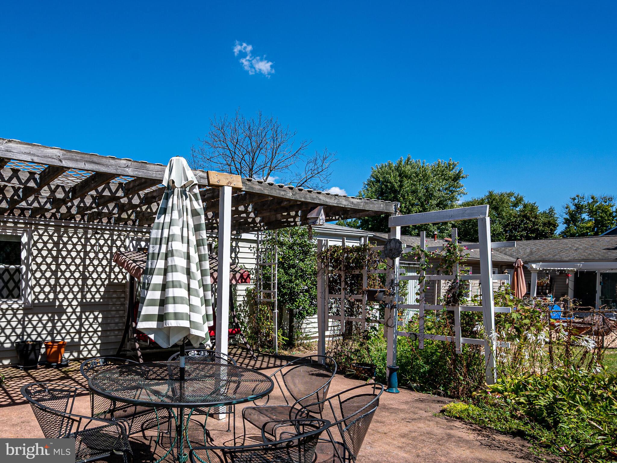 621 West Beech Road Sterling, VA 20164 - Photo 53 of 60 Back Patio