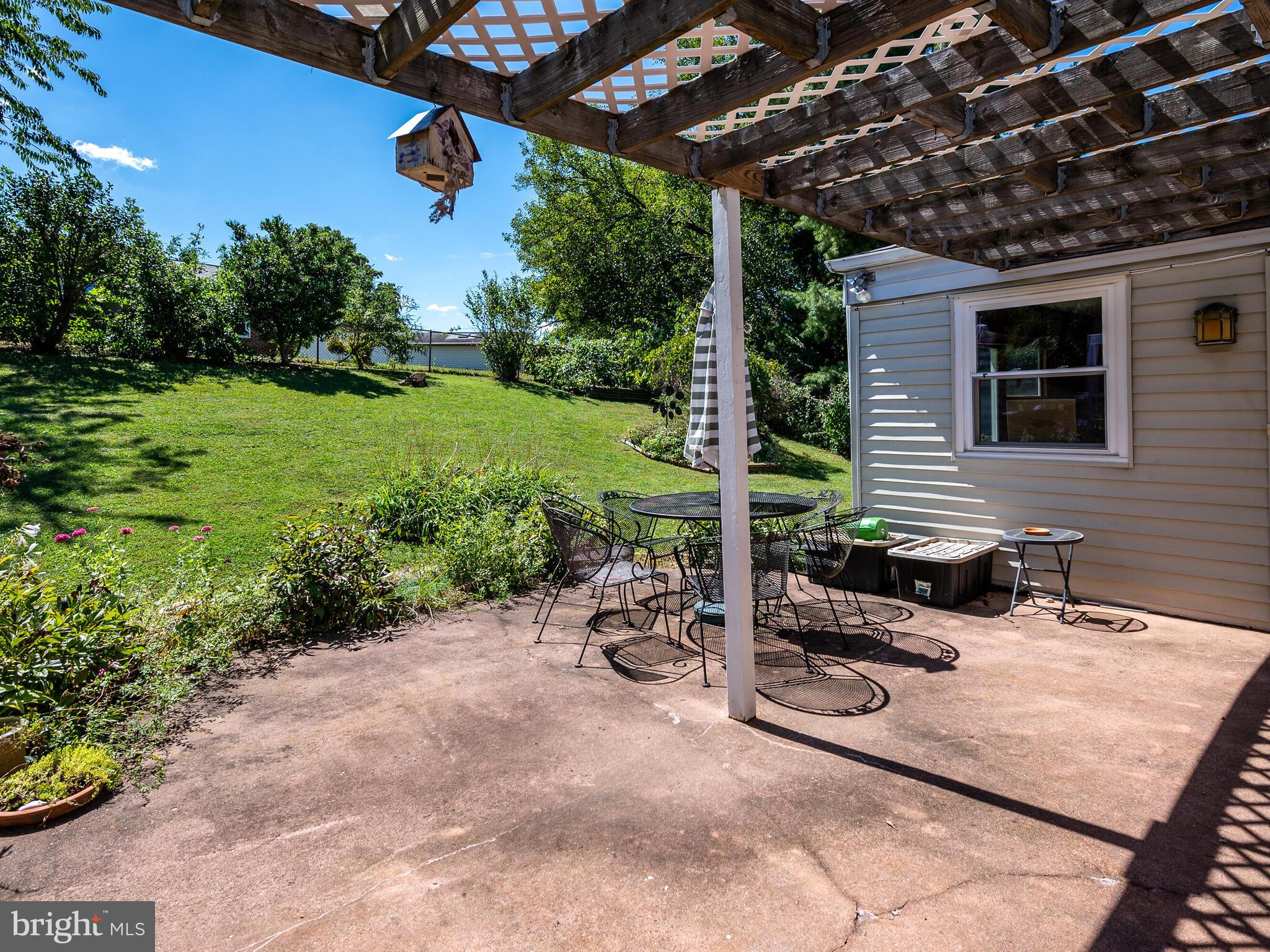 621 West Beech Road Sterling, VA 20164 - Photo 55 of 60 Back Patio