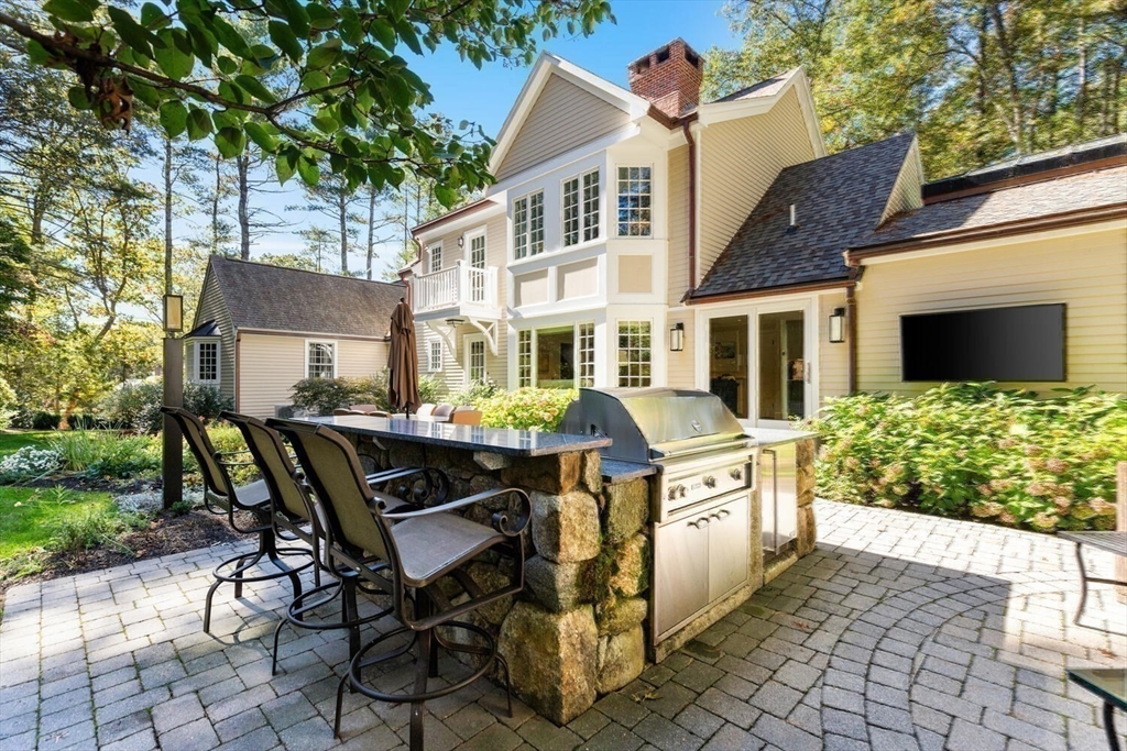101 Draper Road Wayland, MA 01778 - Photo 34 of 40