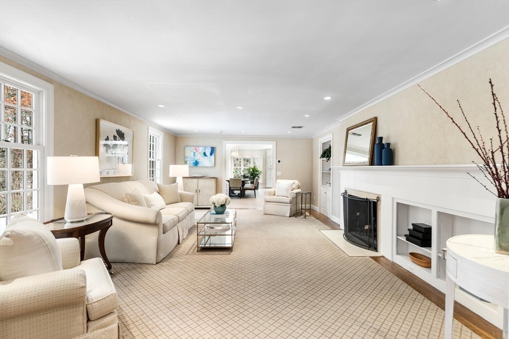 101 Draper Road Wayland, MA 01778 - Photo 8 of 40