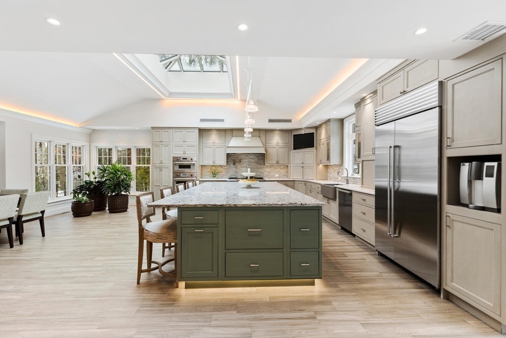101 Draper Road Wayland, MA 01778 - Photo 10 of 40