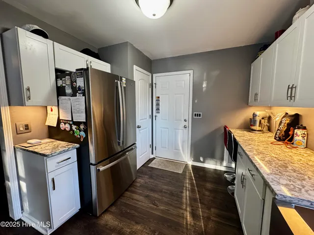 $1,850 | 211 Hidden Oaks Drive, Jacksonville, NC 28546