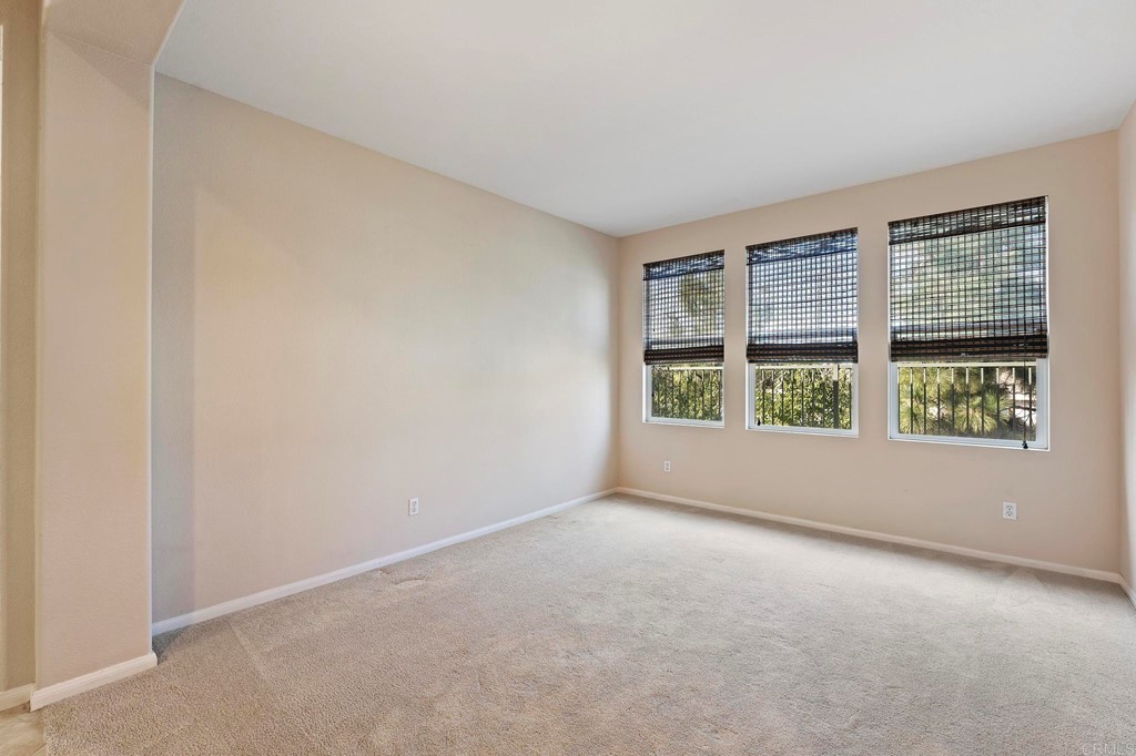 1533 Brookside Court San Marcos, CA 92078 - Photo 5 of 46