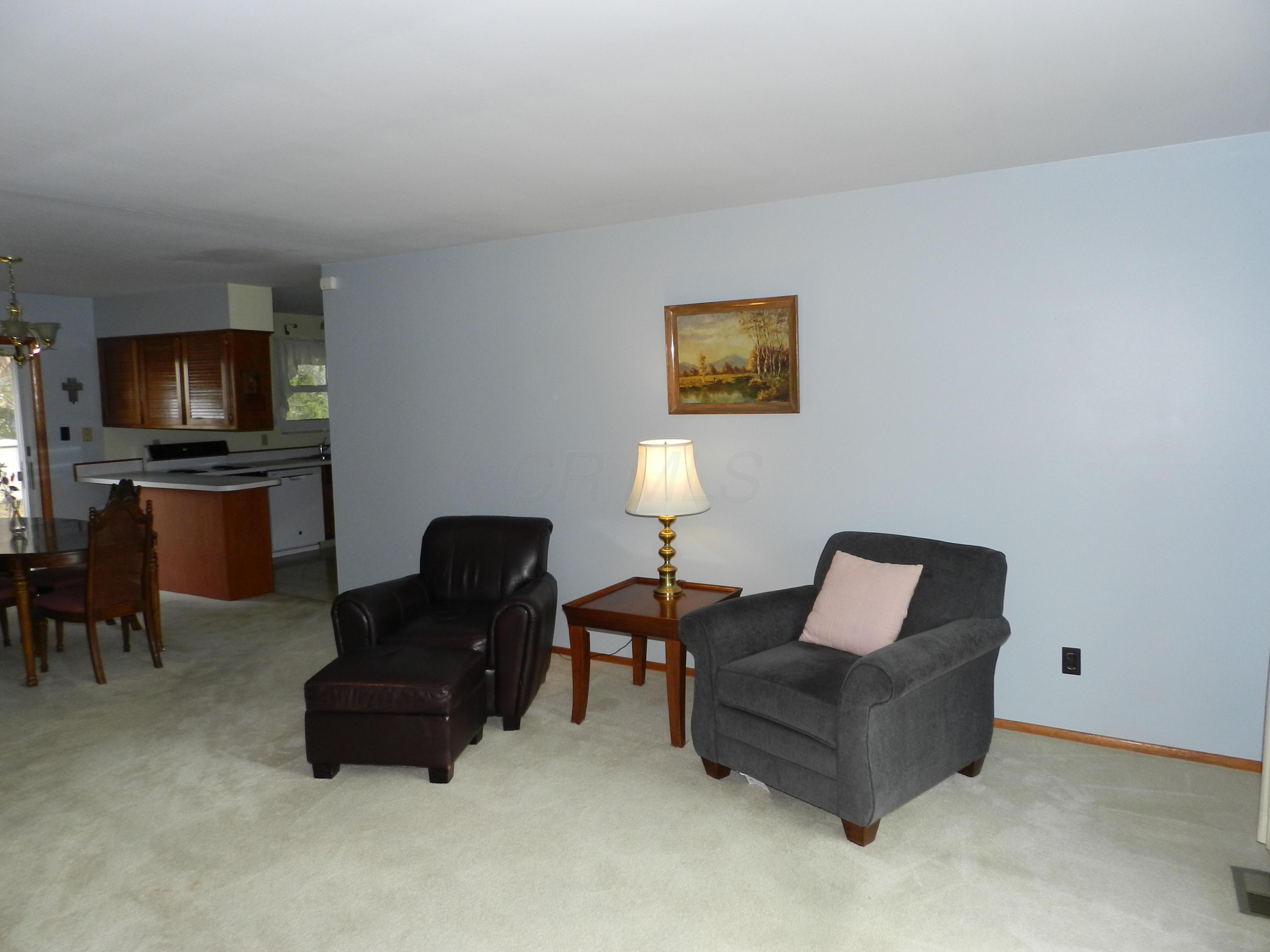 1472 Thurell Road Columbus, OH 43229 - Photo 5 of 17 Gallery Image 5