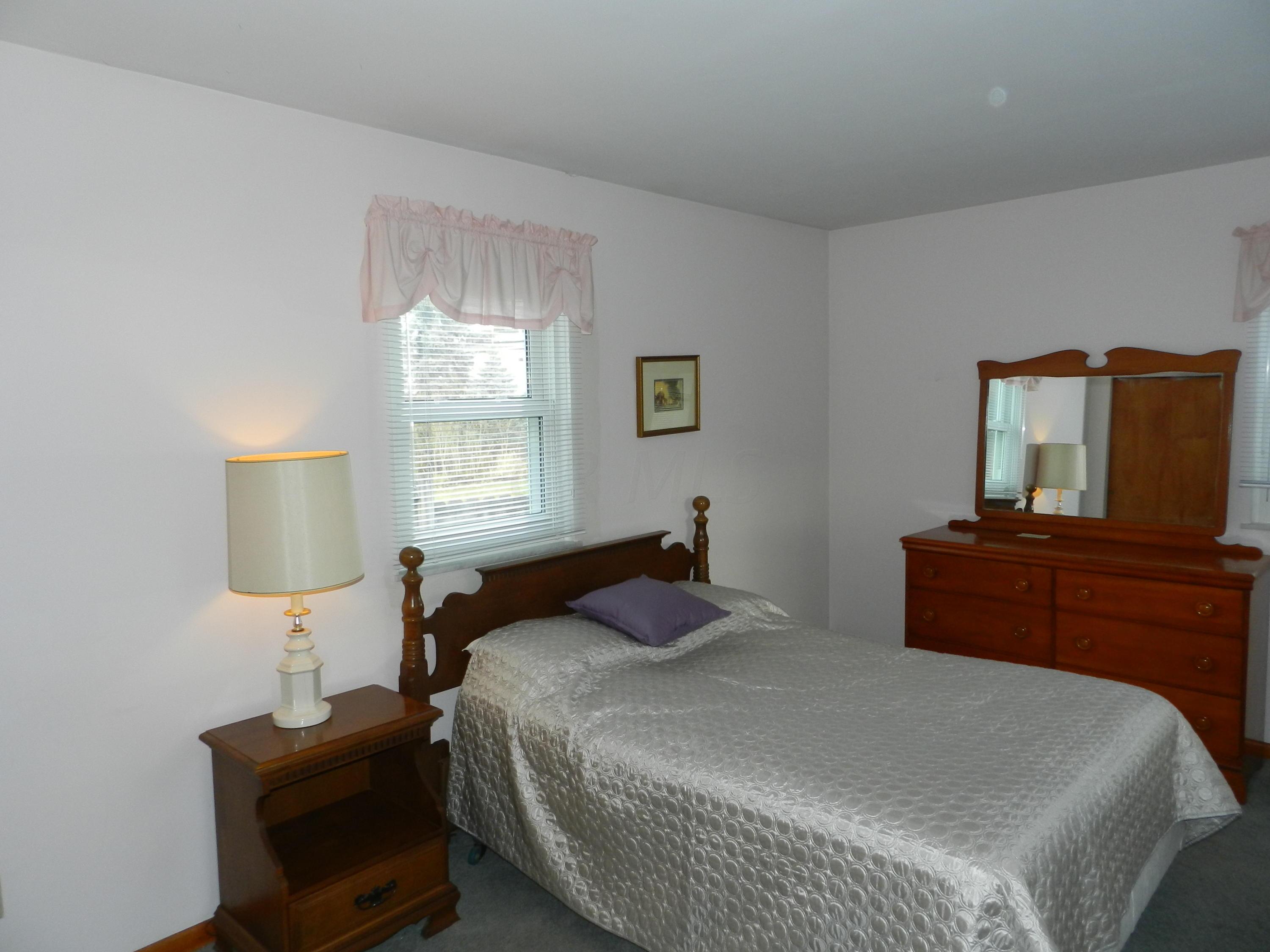 1472 Thurell Road Columbus, OH 43229 - Photo 10 of 17 Gallery Image 10