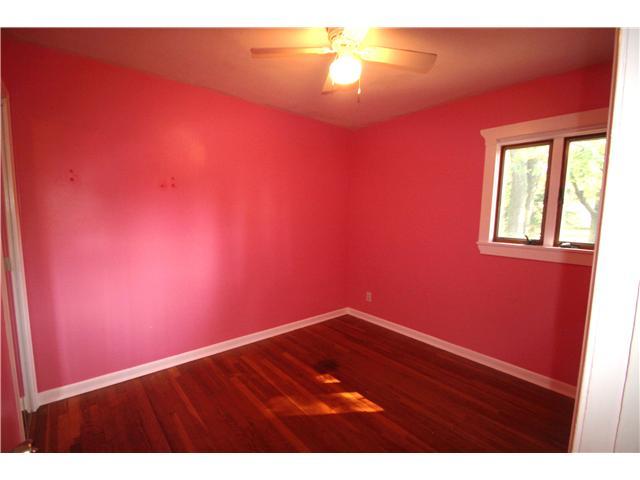 2183 Edgevale Road Columbus, OH 43221 - Photo 6 of 25