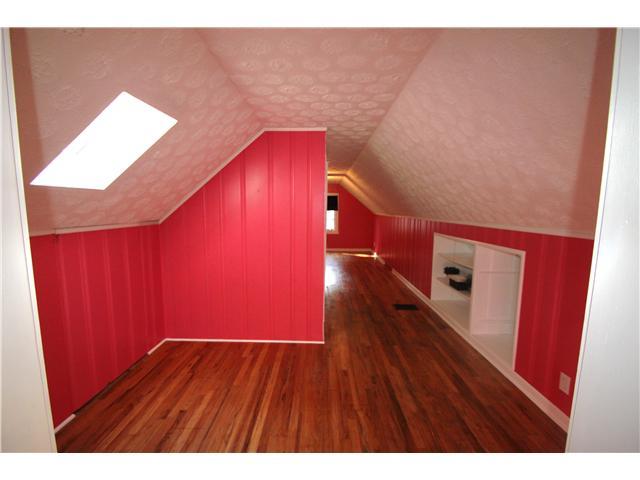 2183 Edgevale Road Columbus, OH 43221 - Photo 8 of 25