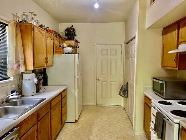 5822 Dollar Forge Drive Indianapolis, IN 46221 - Photo 9 of 17