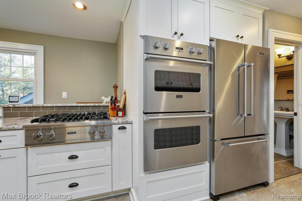 13 Devonshire Road Pleasant Ridge, MI 48069 - Photo 19 of 45 Gallery Image 19
