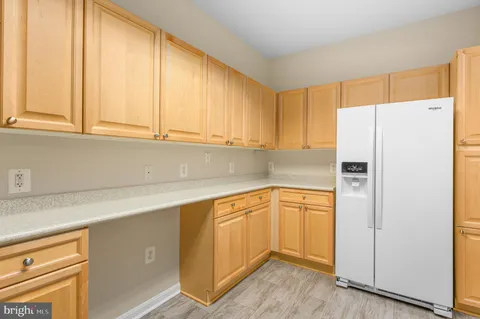 $358,500 | 19355 Cypress Ridge Terrace, Unit 404, Leesburg, VA 20176