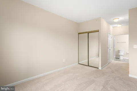 $358,500 | 19355 Cypress Ridge Terrace, Unit 404, Leesburg, VA 20176
