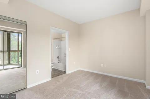 $358,500 | 19355 Cypress Ridge Terrace, Unit 404, Leesburg, VA 20176