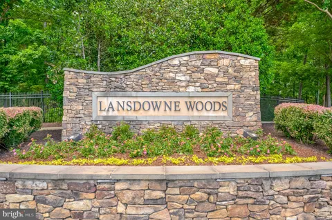 $358,500 | 19355 Cypress Ridge Terrace, Unit 404, Leesburg, VA 20176