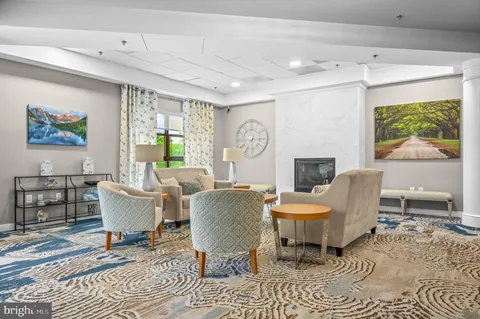 $358,500 | 19355 Cypress Ridge Terrace, Unit 404, Leesburg, VA 20176