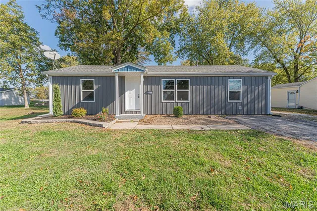 $210,000 | 308 Broadwater Street, New Florence, MO 63363