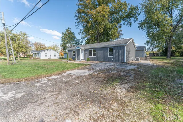 $210,000 | 308 Broadwater Street, New Florence, MO 63363