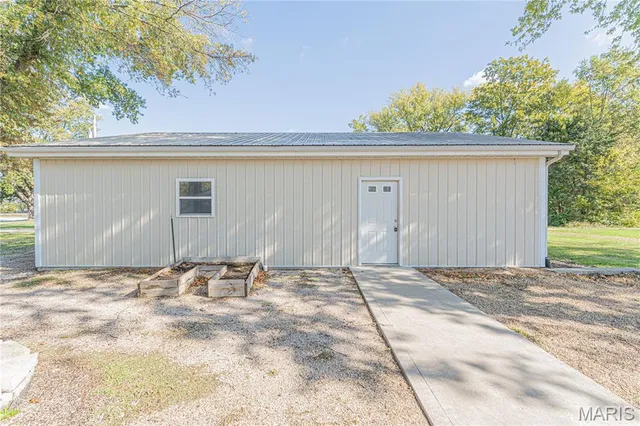 $210,000 | 308 Broadwater Street, New Florence, MO 63363