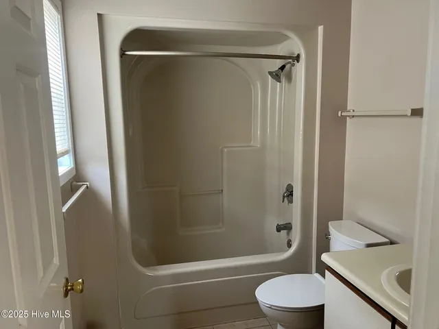 $2,100 | 6032 Inland Greens Drive, Wilmington, NC 28405