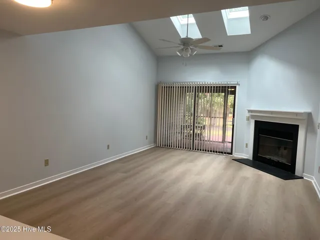 $2,100 | 6032 Inland Greens Drive, Wilmington, NC 28405