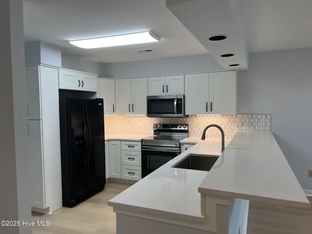 $2,100 | 6032 Inland Greens Drive, Wilmington, NC 28405