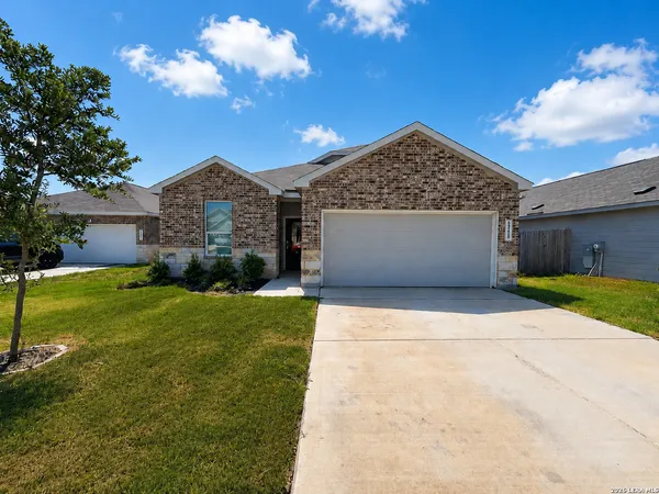 $1,895 | 13827 South Strange Way, San Antonio, TX 78221