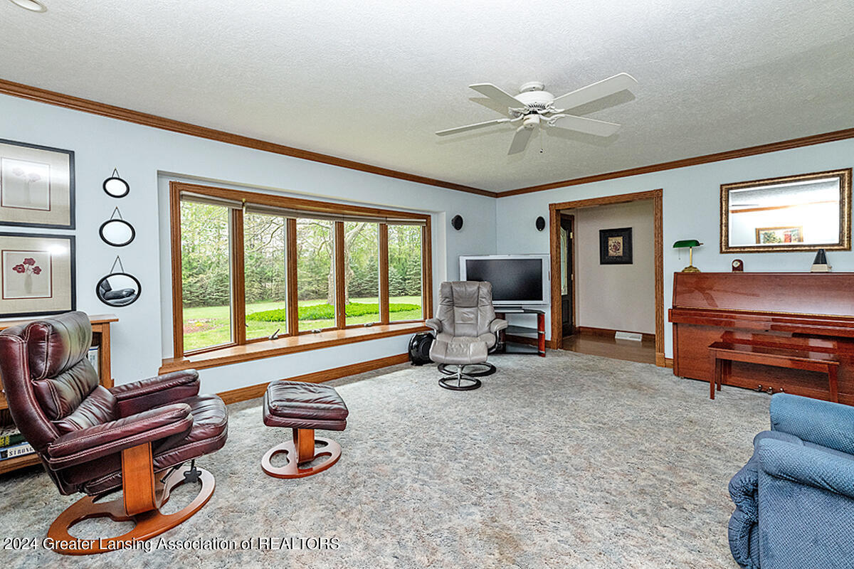 6427 East Clark Road Bath, MI 48808 - Photo 14 of 41 04