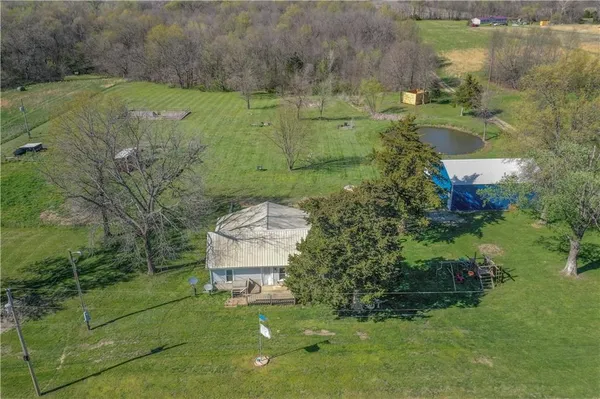 $499,900 | 11310 Northeast County Road 14004, Urich, MO 64788