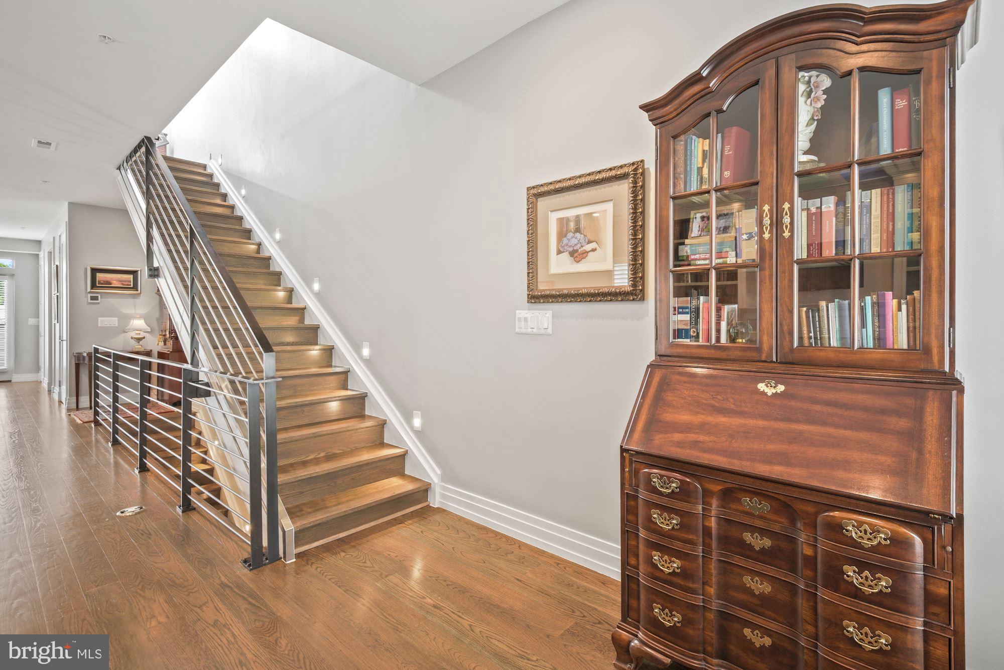 514 4th Street Southeast, Unit 200 Washington, DC 20003 - Photo 3 of 28