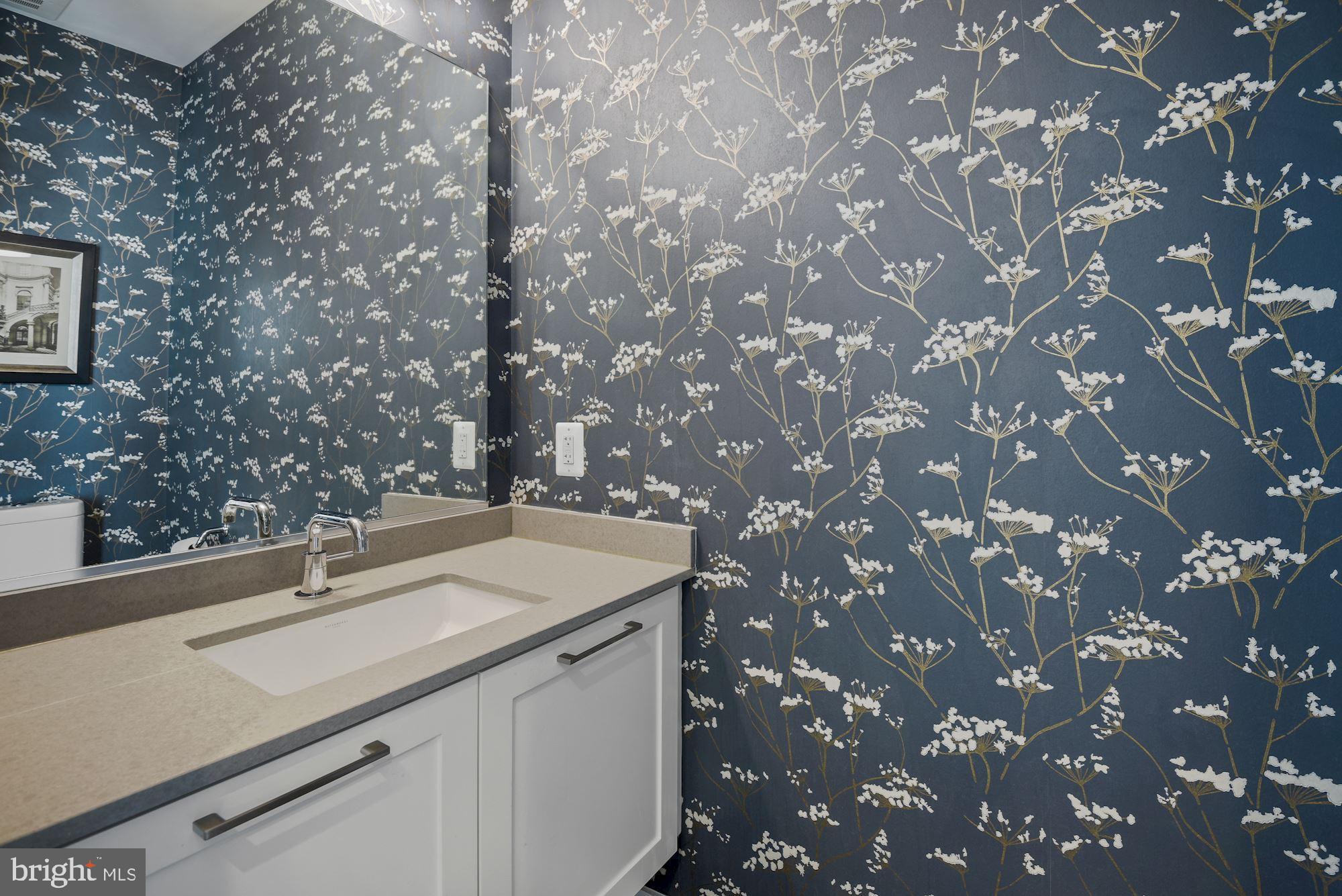 514 4th Street Southeast, Unit 200 Washington, DC 20003 - Photo 8 of 28