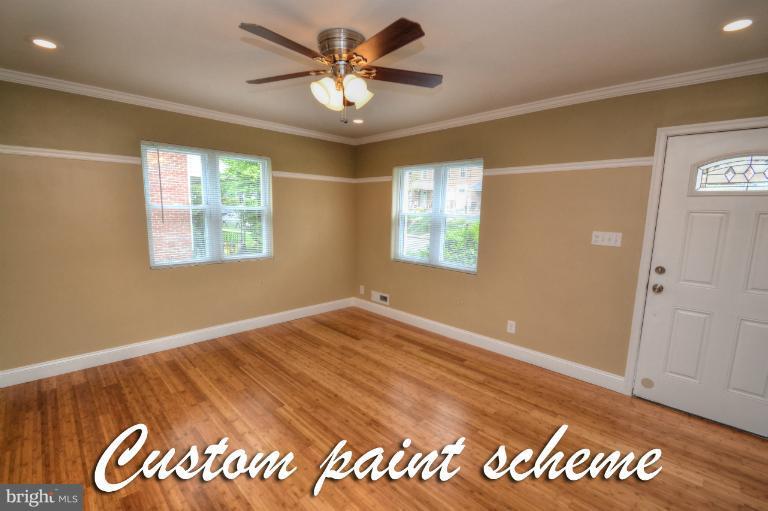 833 Benninghaus Road Baltimore, MD 21212 - Photo 14 of 30 Living Room