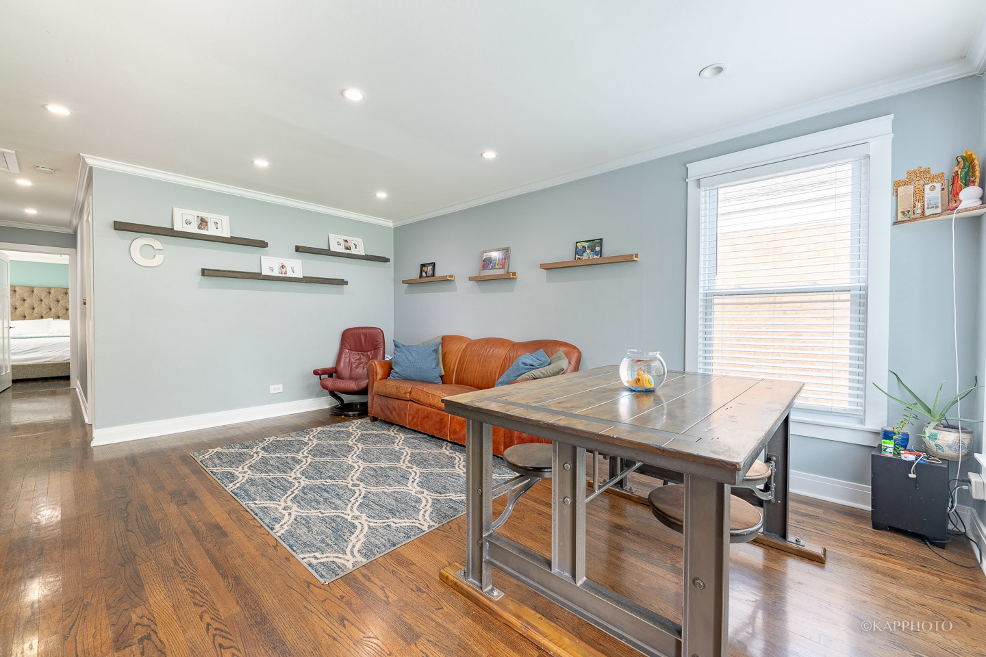 2124 Seward Street Evanston, IL 60202 - Photo 5 of 27 a workspace with furniture and window