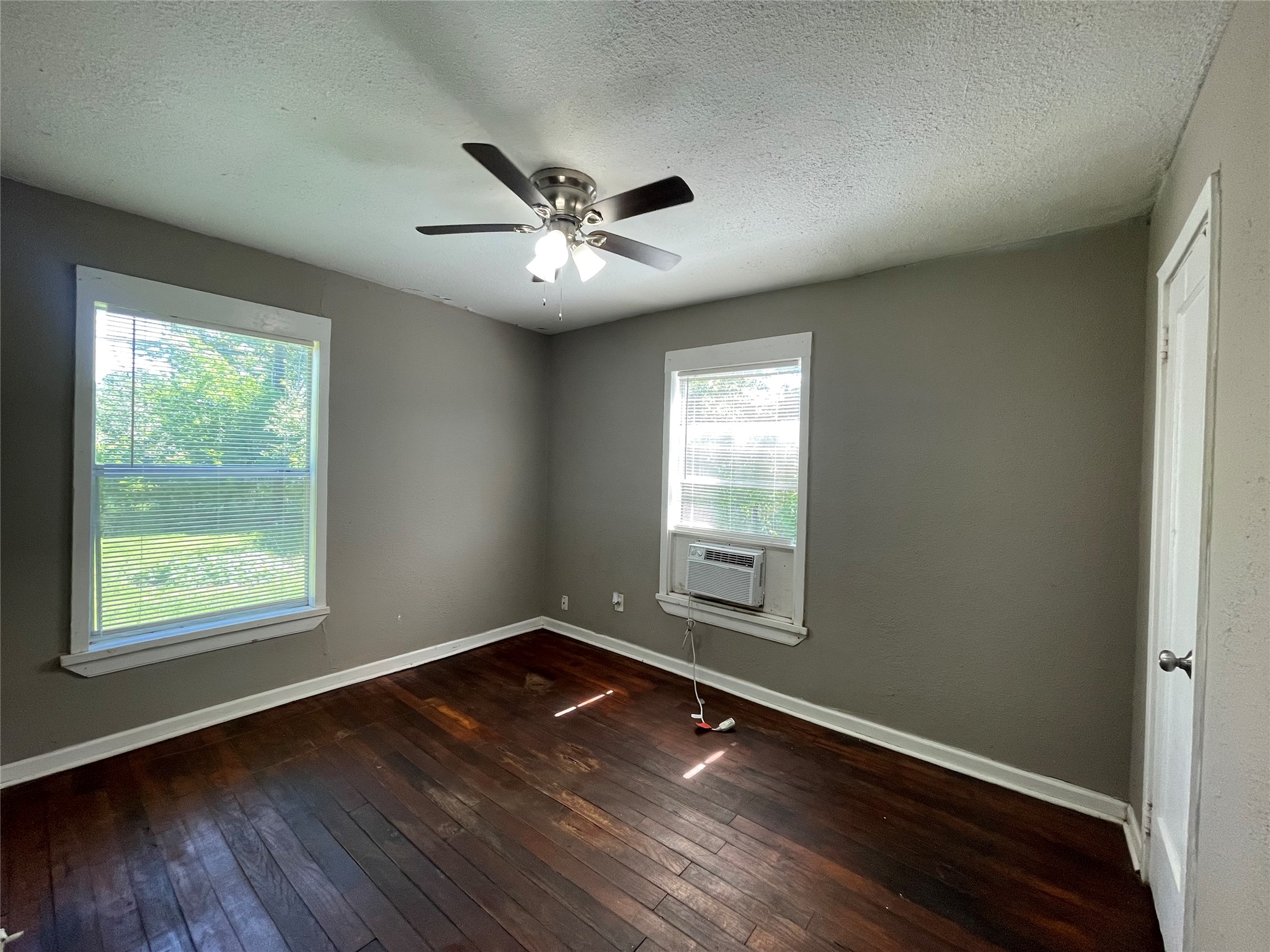 4623 Perry Street Houston, TX 77021 - Photo 6 of 9 Bedroom No.1