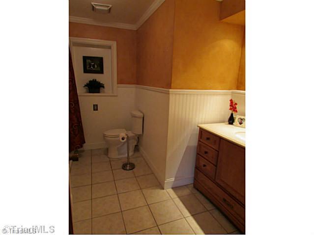 5210 Seward Road Pfafftown, NC 27040 - Photo 13 of 16 Bath.